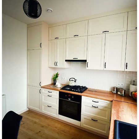 Color 24 Premium Appartement Stalowa Wola Buitenkant foto