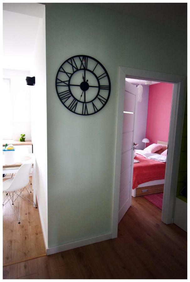 Color 24 Premium Appartement Stalowa Wola Buitenkant foto