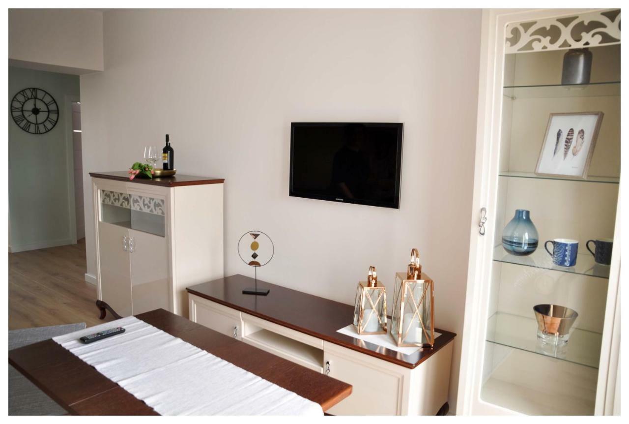 Color 24 Premium Appartement Stalowa Wola Buitenkant foto