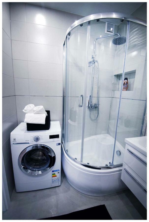 Color 24 Premium Appartement Stalowa Wola Buitenkant foto